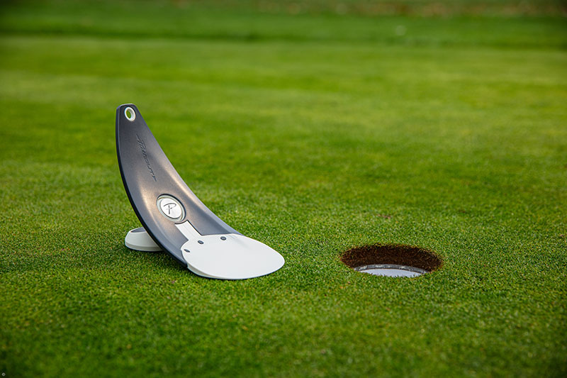 PuttOUT Premium Pressure Putt Trainer - Outdoors